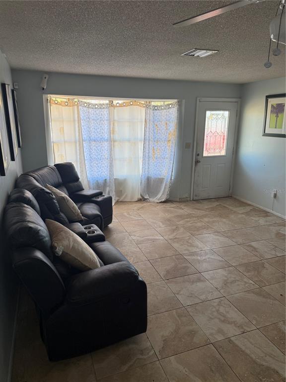 750 NE HAMPTON DRIVE, PALM BAY, FL — photo 3 of 8