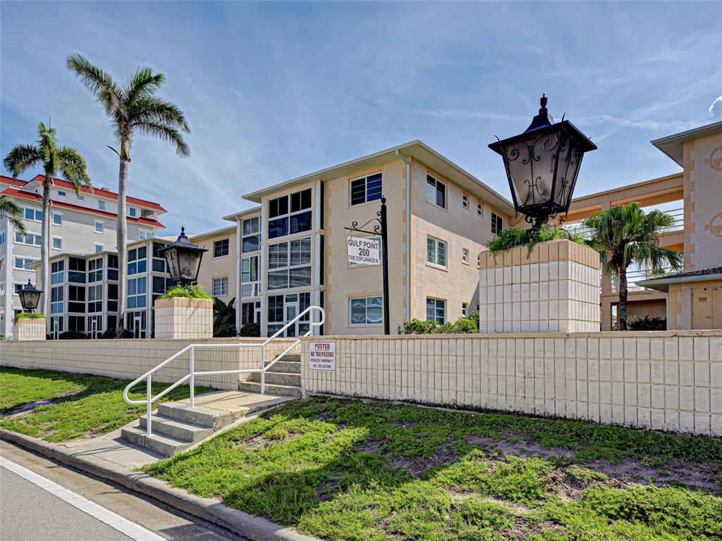 200 THE ESPLANADE N UNIT B19