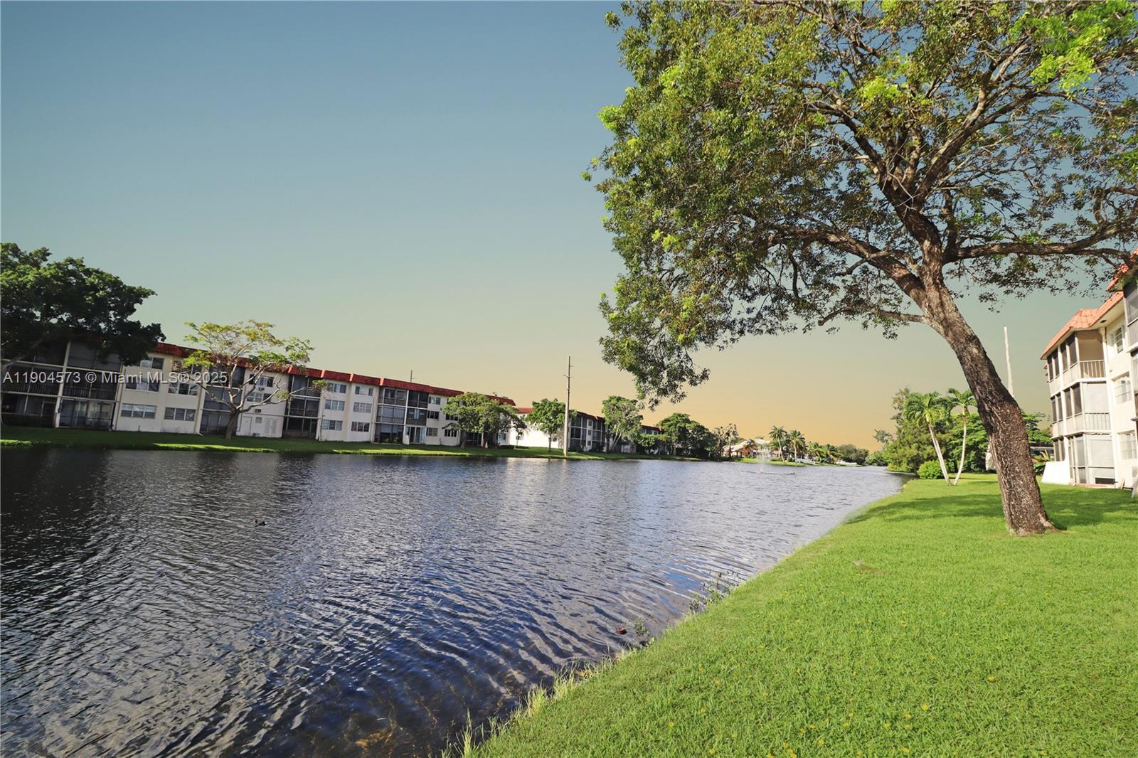 361 S Hollybrook Dr # 102, Pembroke Pines FL 33025