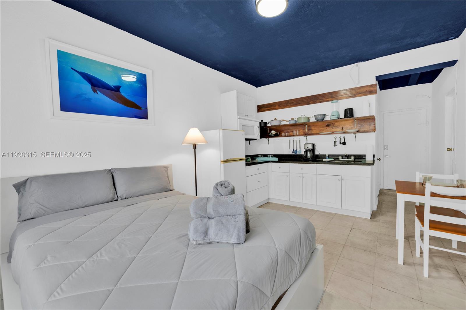 255 W 24th St # 302, Miami Beach FL 33140