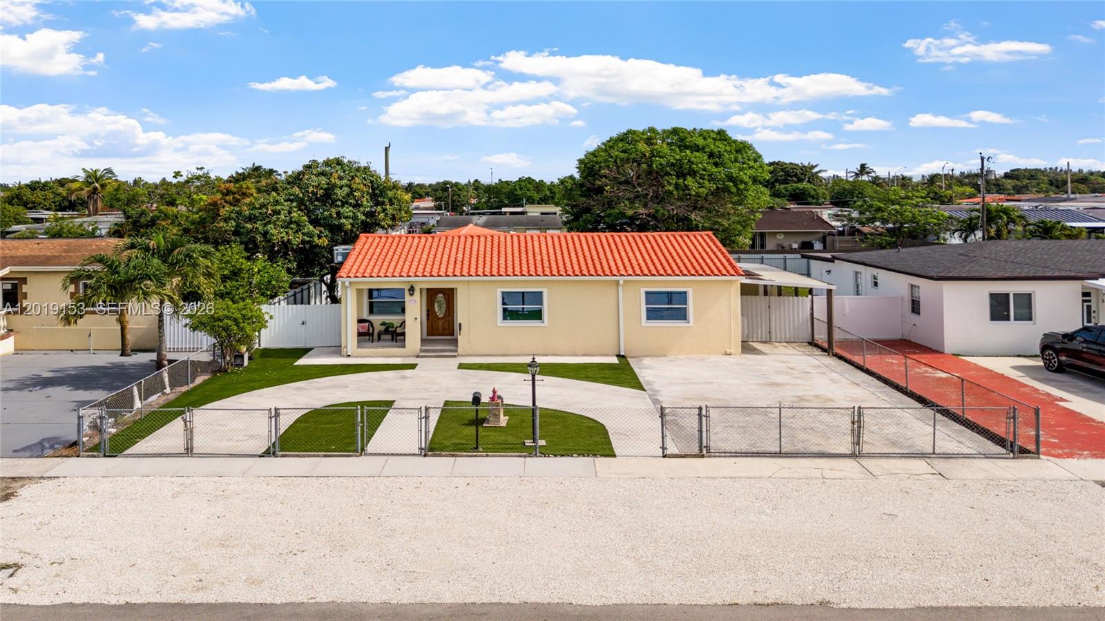 341 E 58th St, Hialeah FL 33013