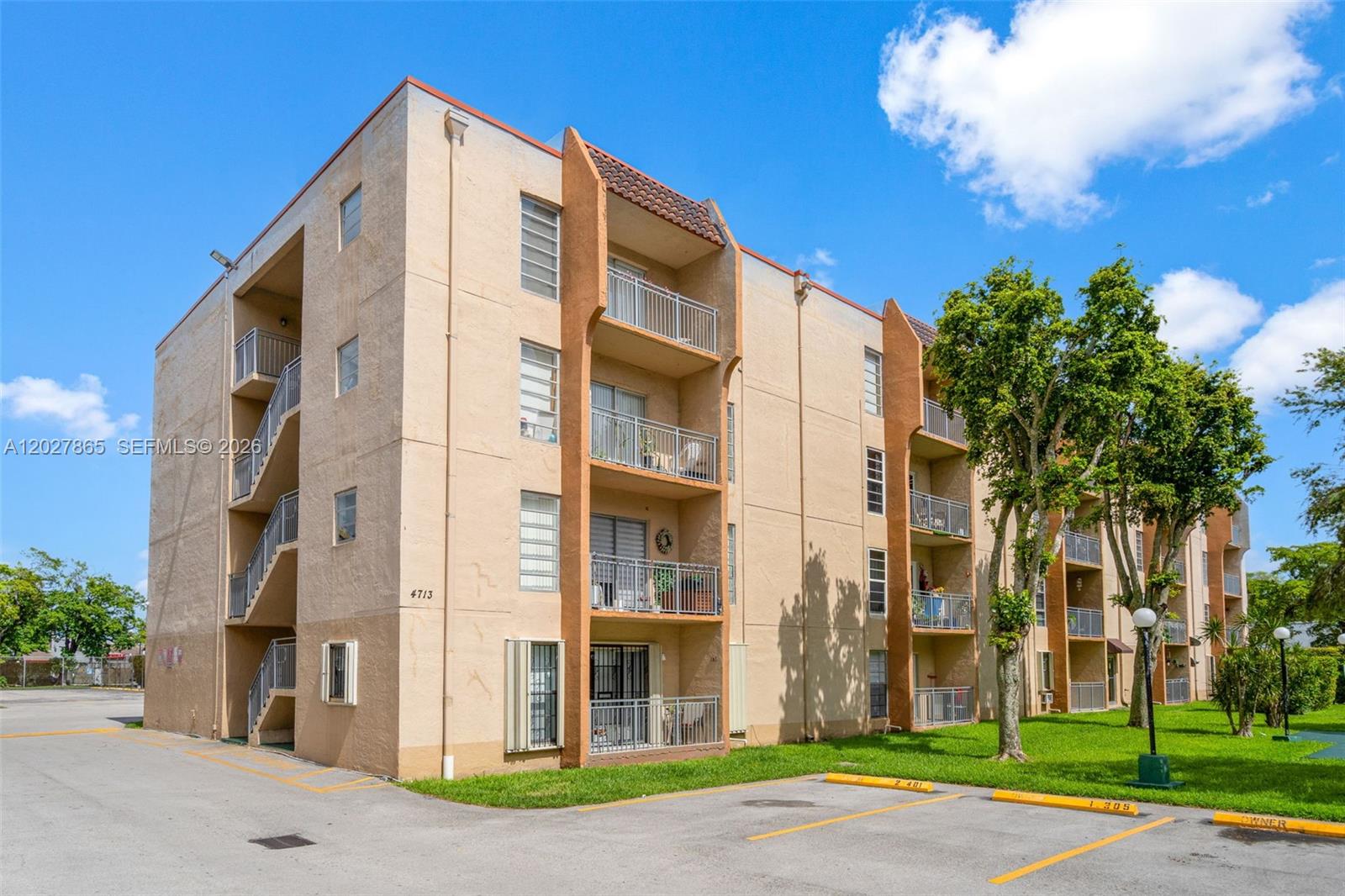 4713 NW 7th St # 1, Miami FL 33126