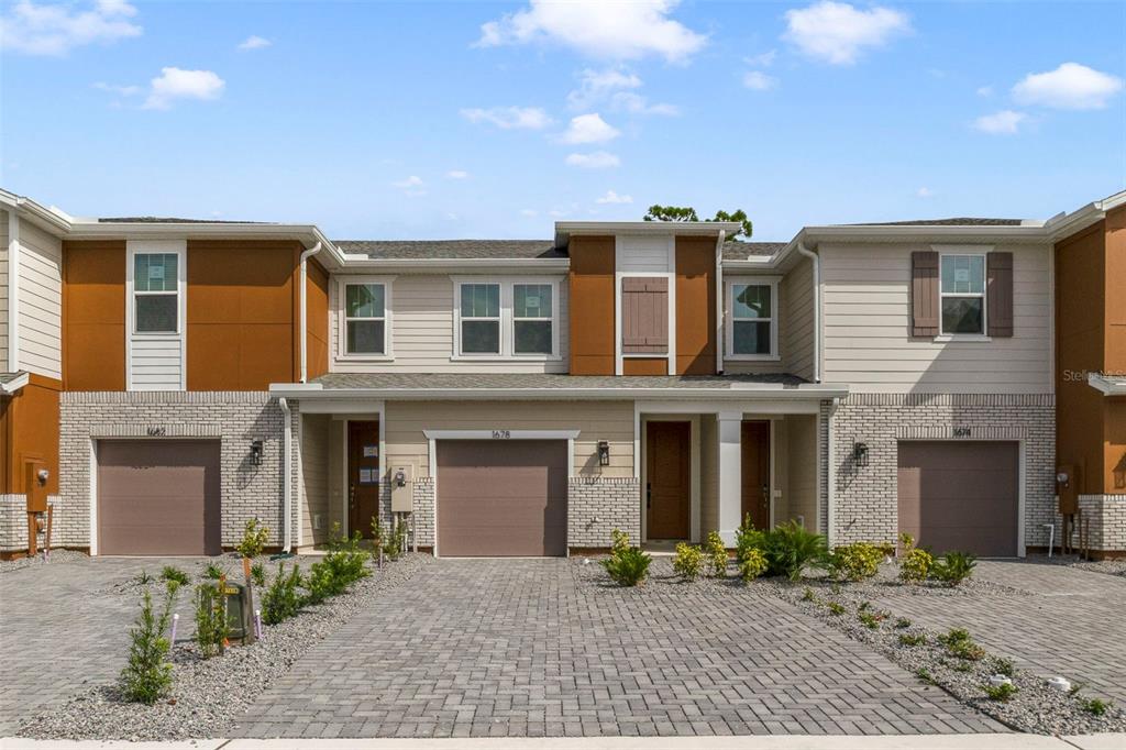 1678 GREENLEAF WOODS COVE