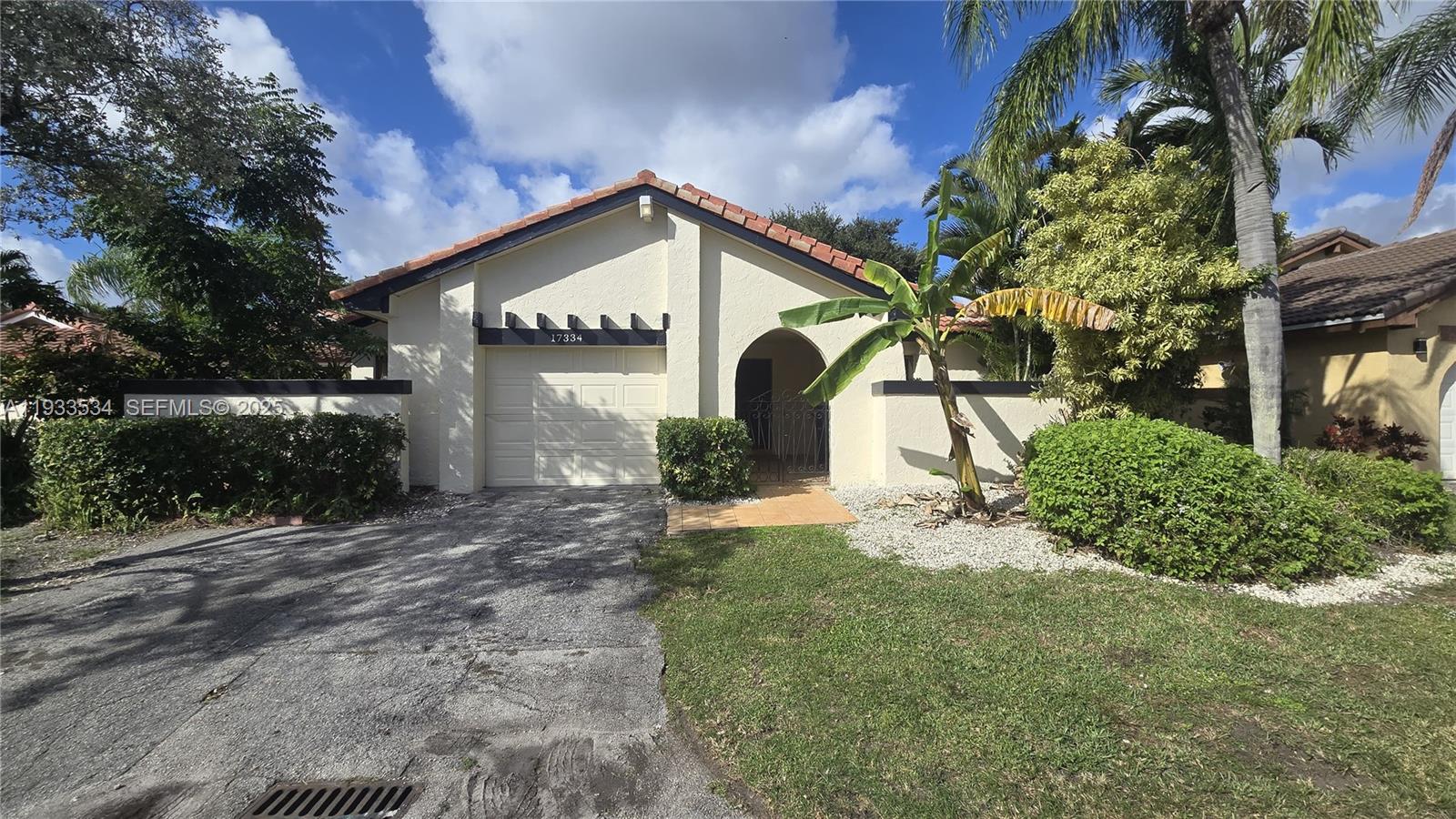 17334 NW 62nd Ct, Hialeah FL 33015