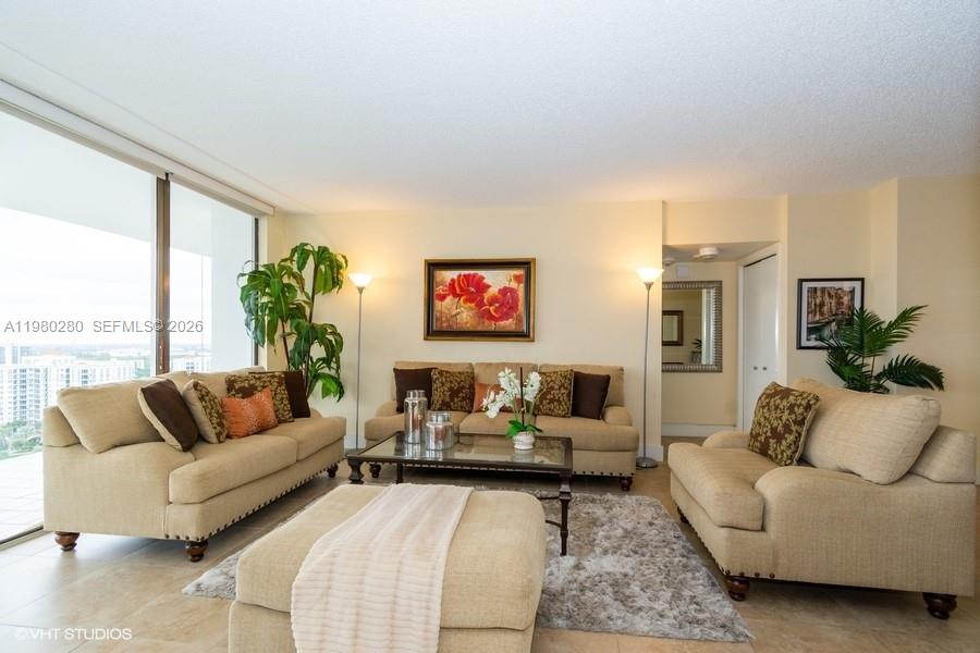 19707 Turnberry Way # 23C, Aventura FL 33180