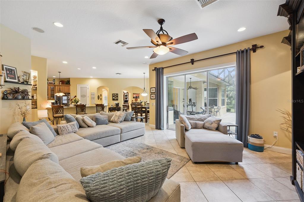 30440 JUBILEE WAY, SORRENTO, FL — photo 4 of 30