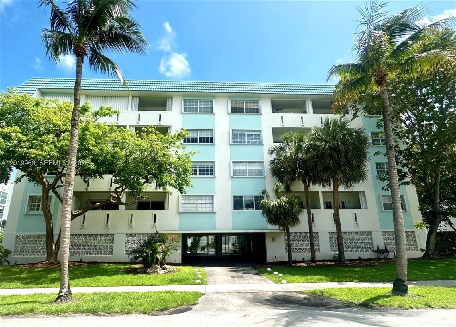 300 Galen Dr # 206, Key Biscayne FL 33149