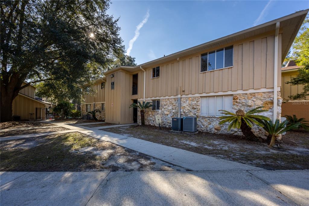 507 NW 39TH ROAD UNIT 202