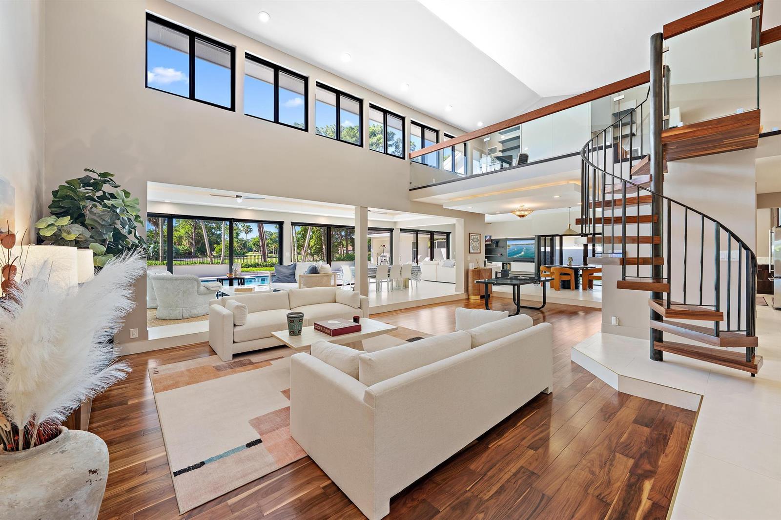 12 Alston Road, Palm Beach Gardens FL 33418