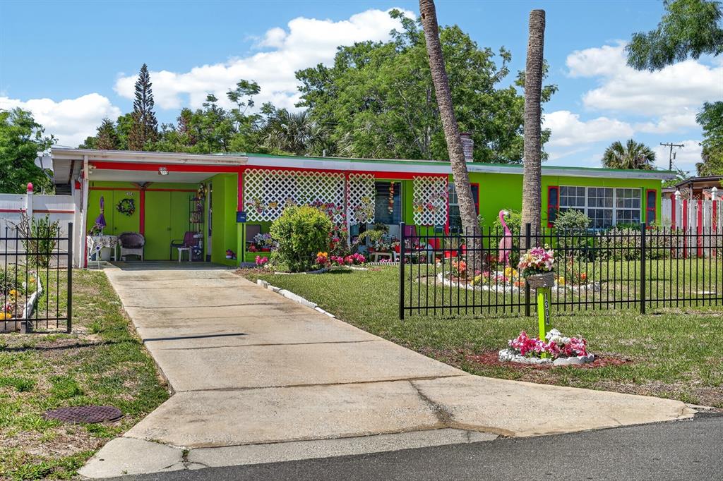 1304 HILLCREST DRIVE