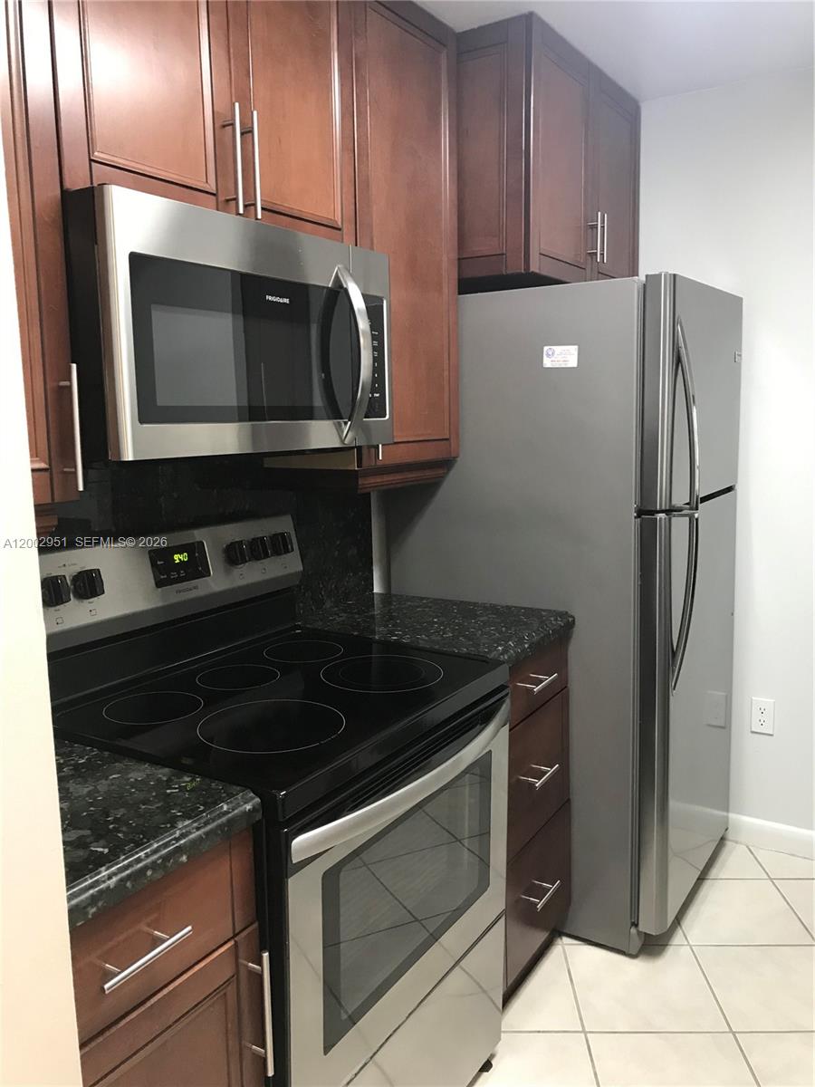7075 NW 186th St # C408, Hialeah FL 33015