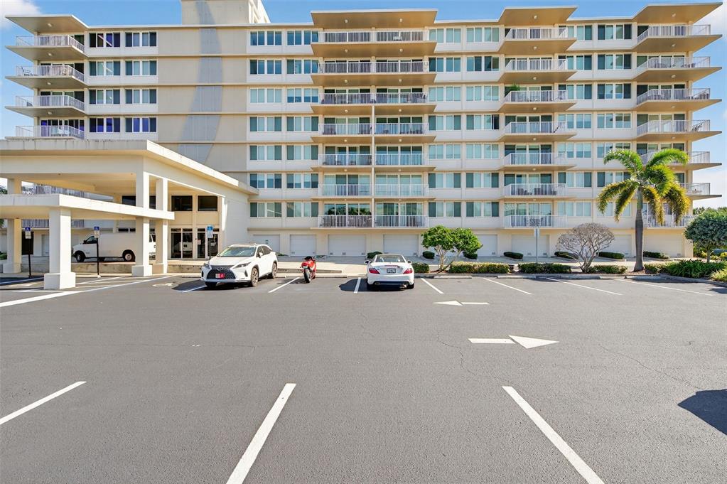223 ISLAND WAY UNIT 6D