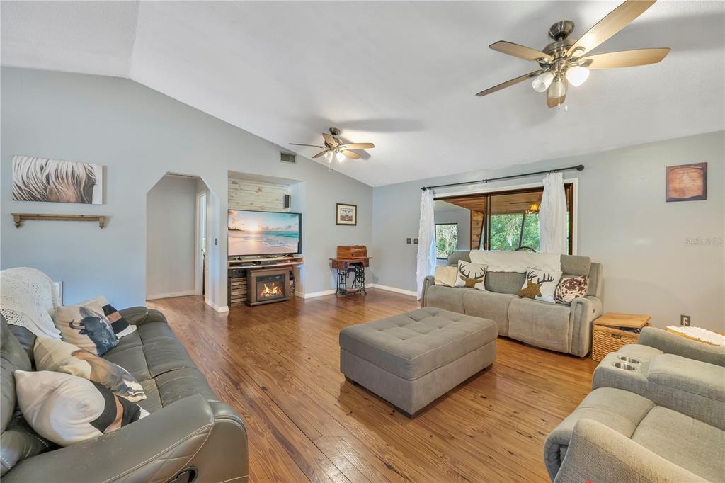 151 PINE STREET, BABSON PARK, FL — photo 4 of 30