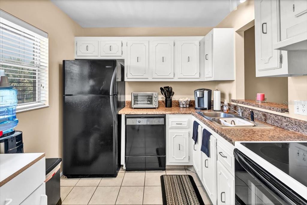 11485 OAKHURST ROAD UNIT 200-321, LARGO, FL — photo 4 of 28