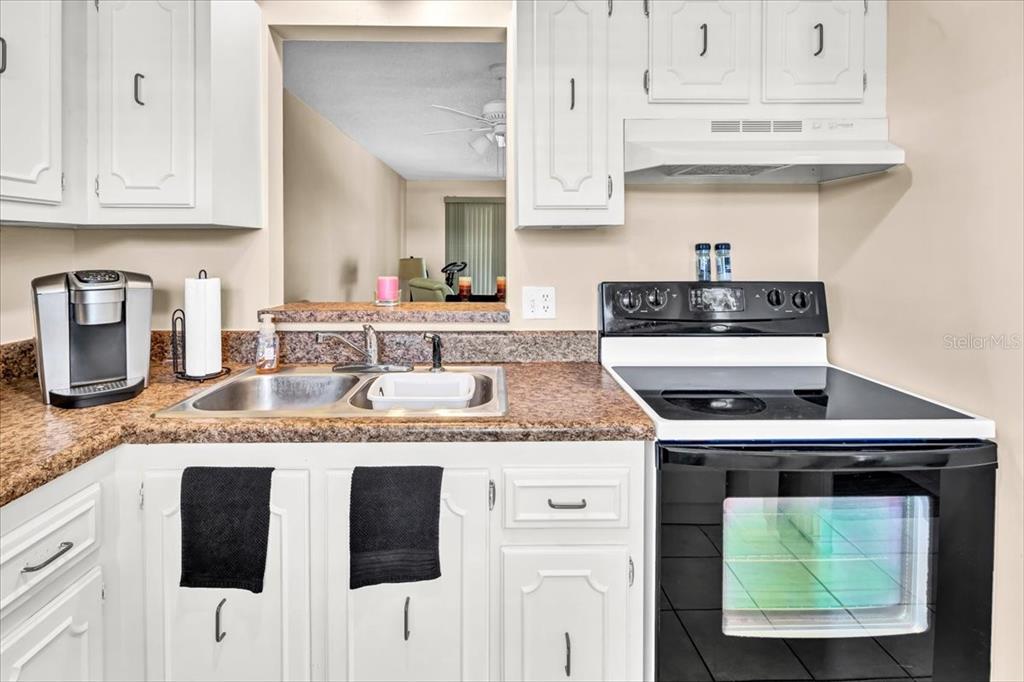 11485 OAKHURST ROAD UNIT 200-321, LARGO, FL — photo 5 of 28