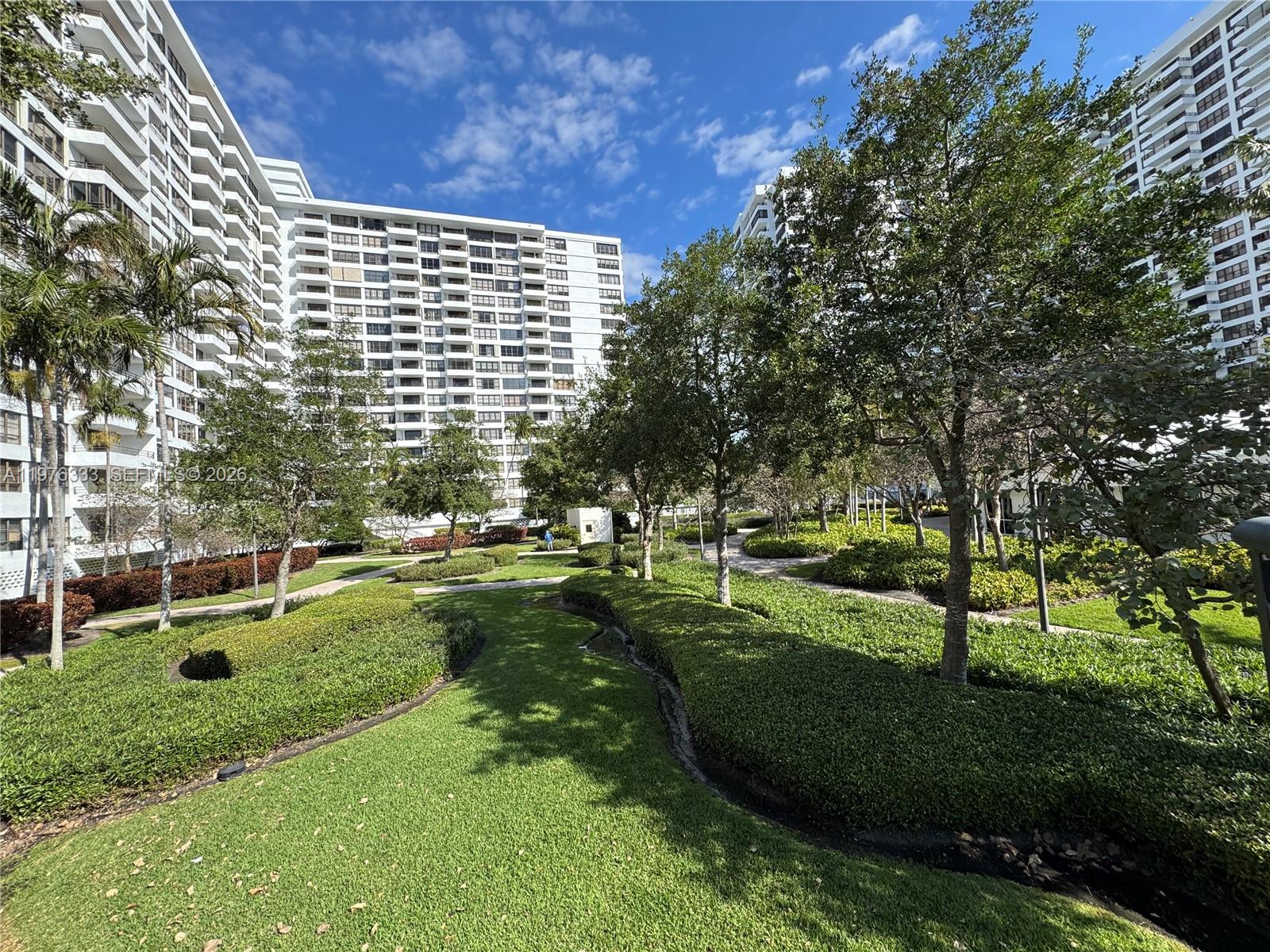 500 Three Islands Blvd # M24, Hallandale Beach FL 33009