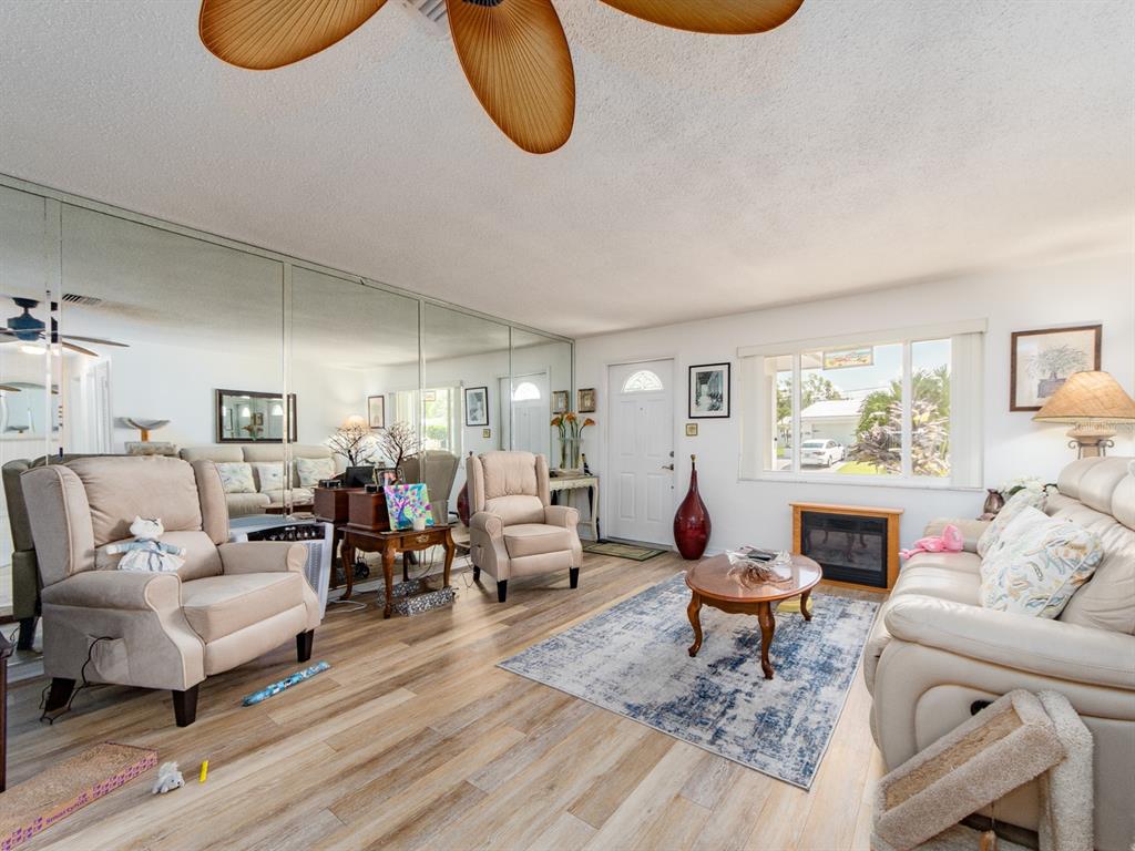 14104 89TH AVENUE, SEMINOLE, FL — photo 5 of 30