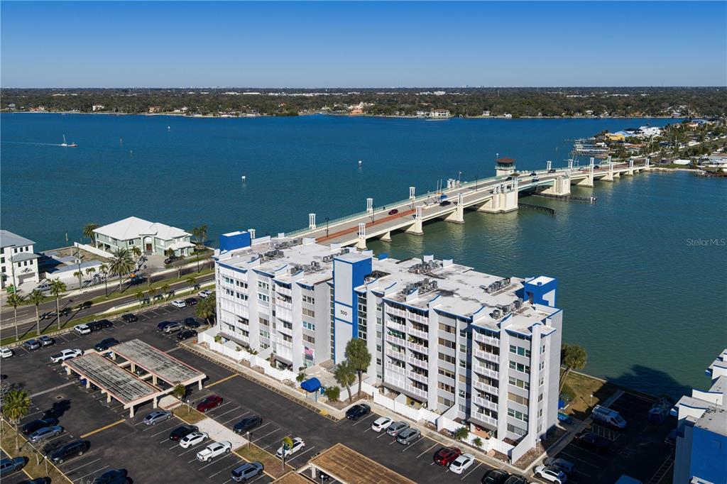 500 TREASURE ISLAND CAUSEWAY UNIT 704
