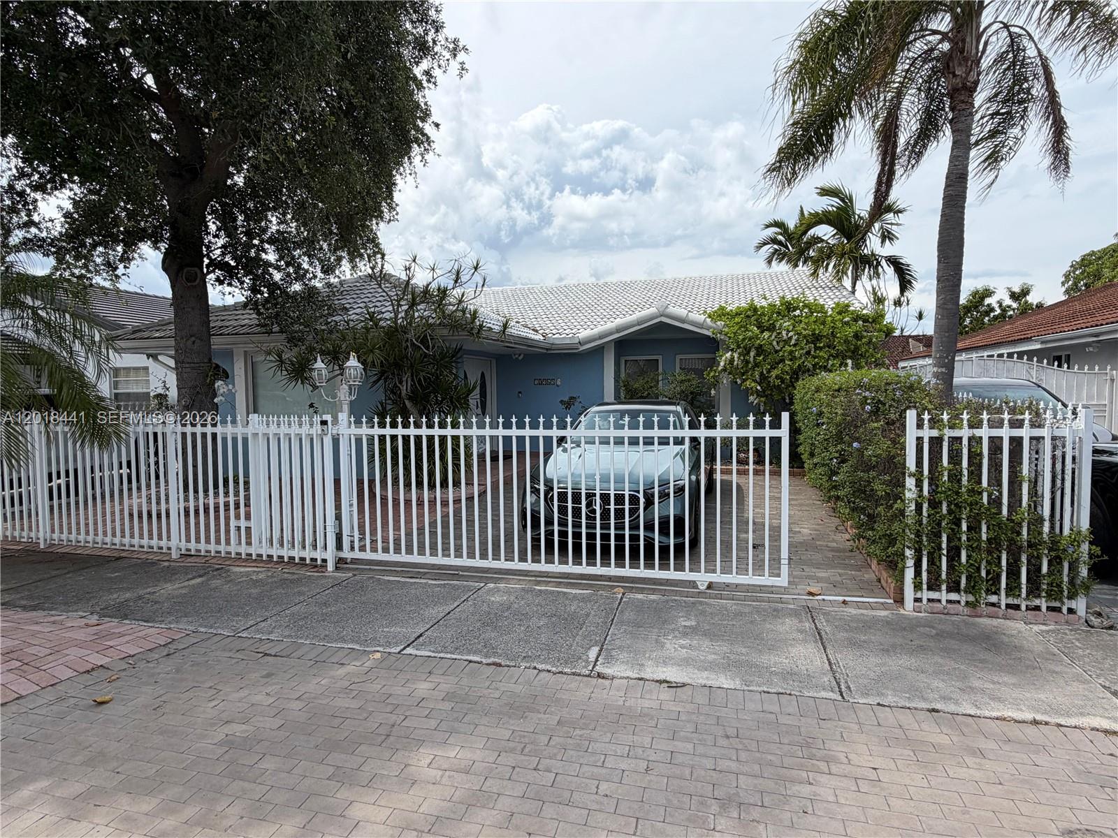 13965 SW 10th St, Miami FL 33184