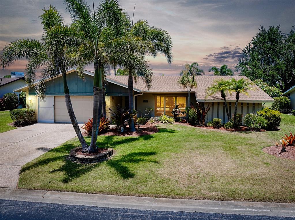915 S DORAL LANE