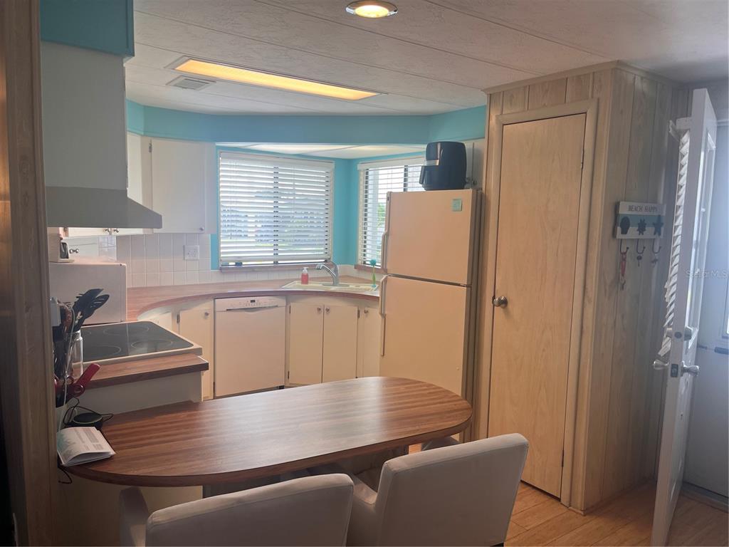 5316 53RD AVENUE E UNIT M15, BRADENTON, FL — photo 4 of 17