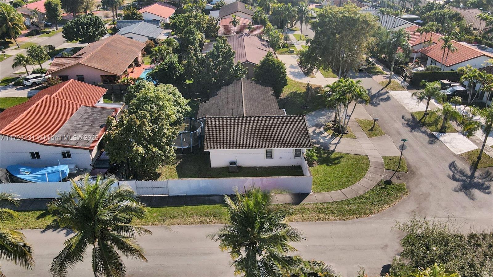 5205 SW 102nd Pl, Miami FL 33165