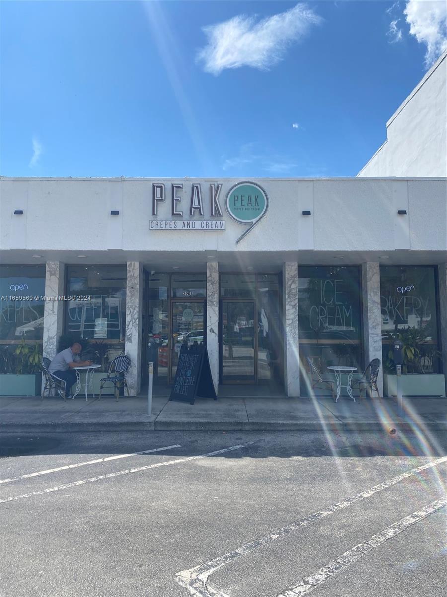 2904 E Commercial Blvd, Fort Lauderdale FL 33308