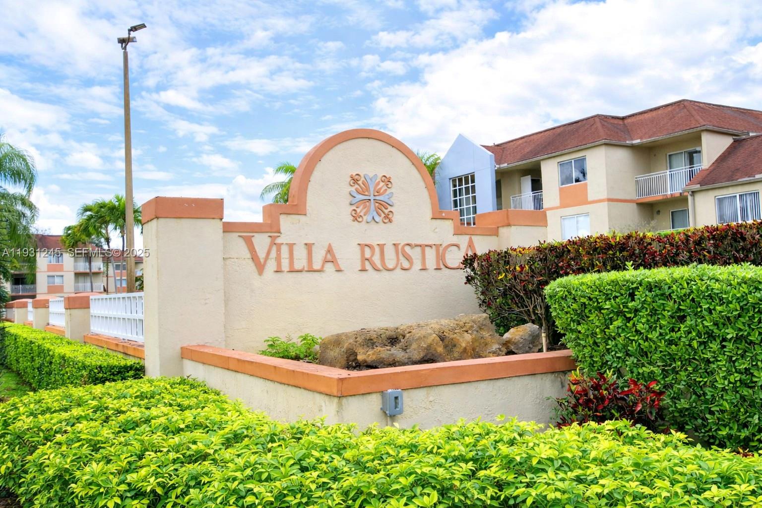 18810 NW 57th Ave # 102, Hialeah FL 33015