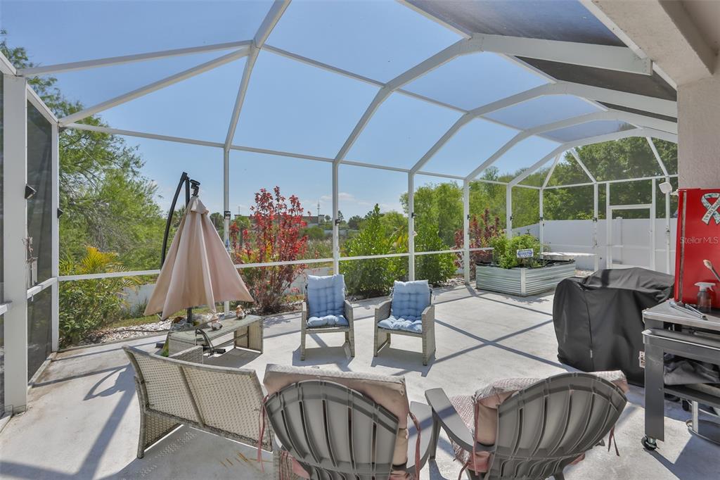5223 CLOVER MIST DRIVE, APOLLO BEACH, FL — photo 2 of 30