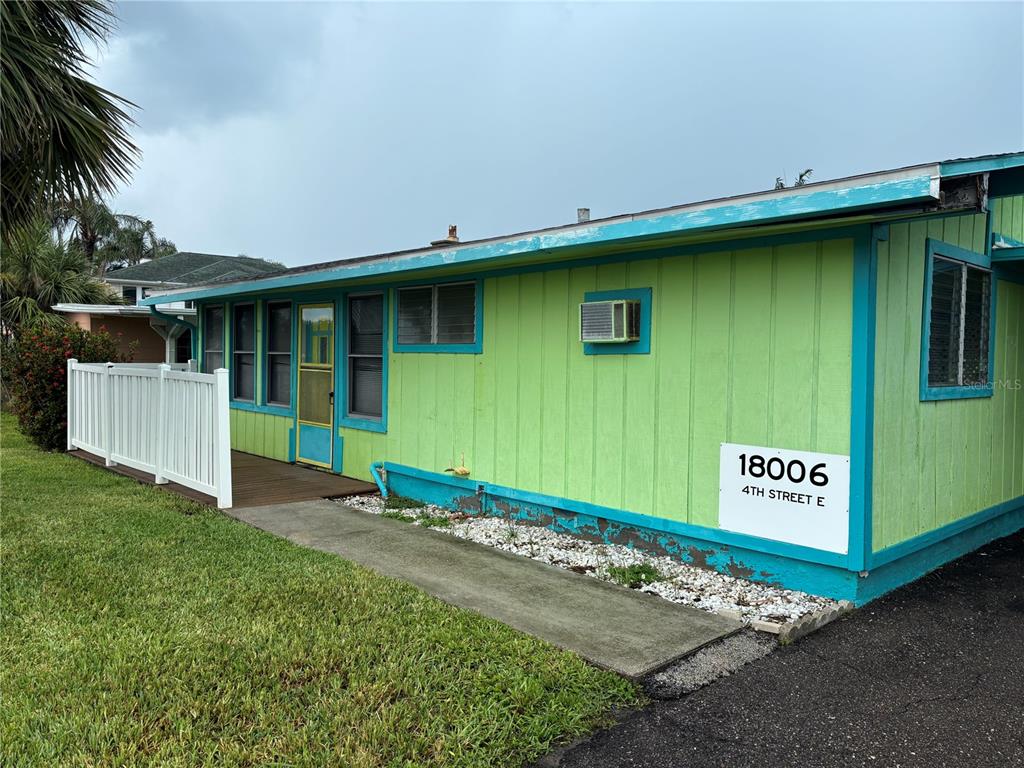 18006 4TH STREET E, REDINGTON SHORES, FL — photo 4 of 30