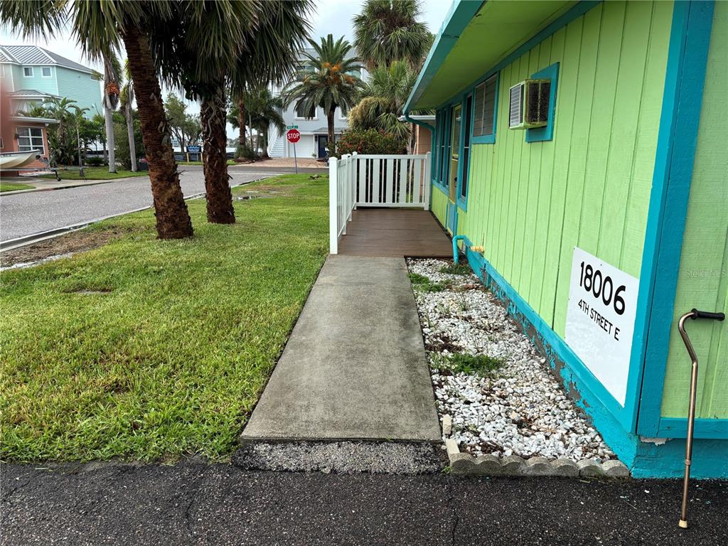 18006 4TH STREET E, REDINGTON SHORES, FL — photo 5 of 30