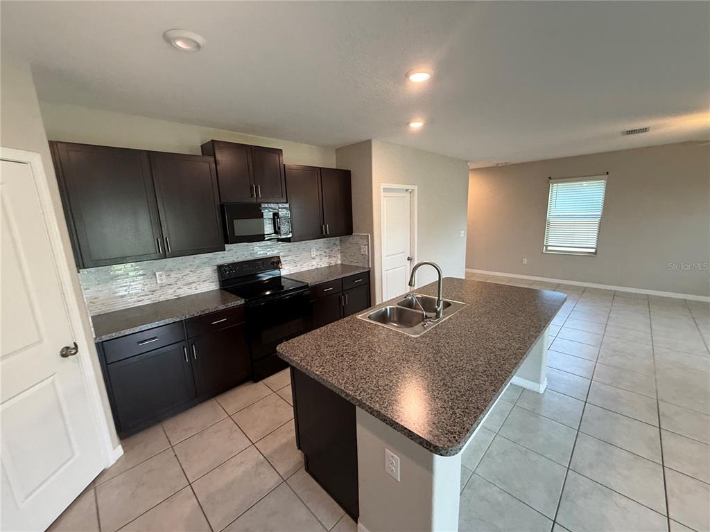 4540 ETERNAL PRINCE DRIVE, SUN CITY CENTER, FL — photo 4 of 17