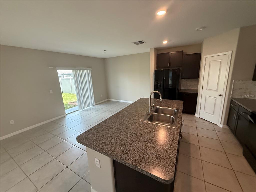 4540 ETERNAL PRINCE DRIVE, SUN CITY CENTER, FL — photo 5 of 17