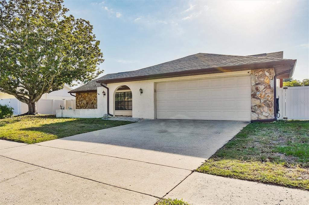 4422 TALL OAK LANE
