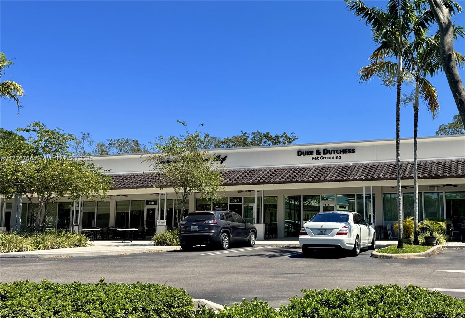 MIAMI LAKES, FL — photo 2 of 4