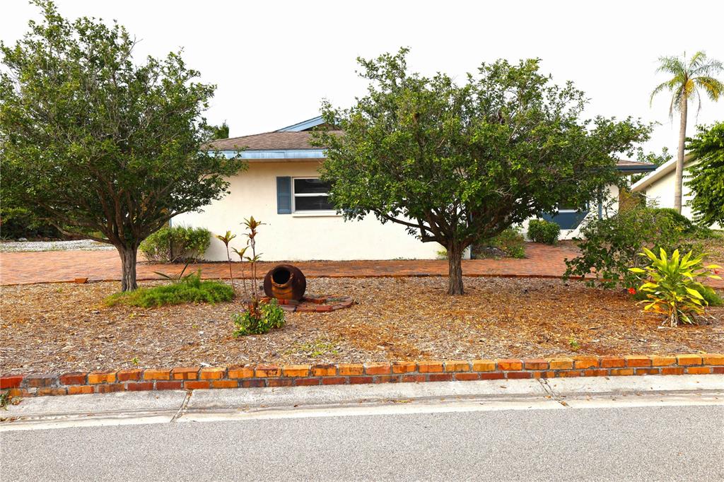3016 TANGLEWOOD DRIVE