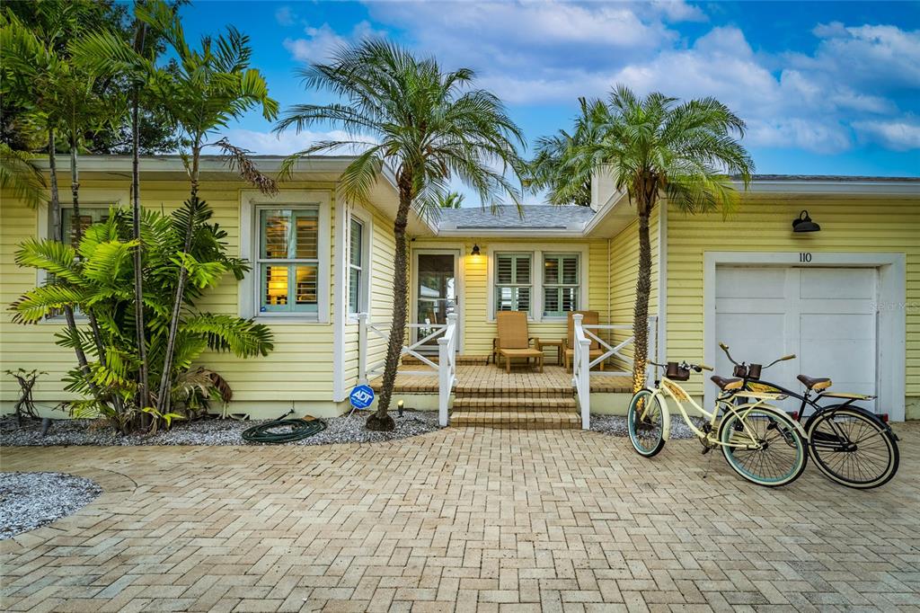 110 DEVON DRIVE, CLEARWATER, FL — photo 2 of 30