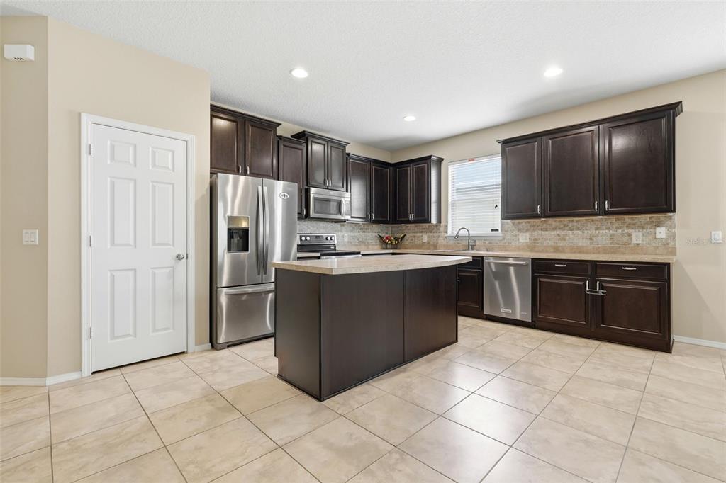 20945 OLDENBURG LOOP, MOUNT DORA, FL — photo 3 of 30