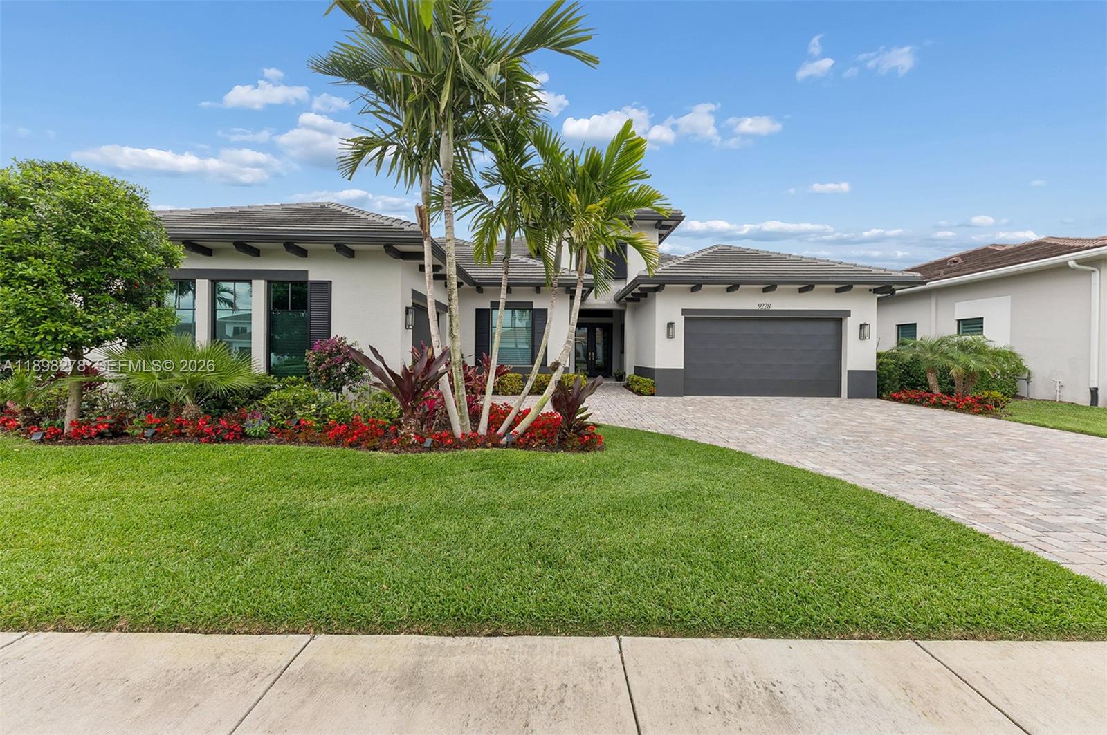 9228 Coral Isles Cir, Palm Beach Gardens FL 33412