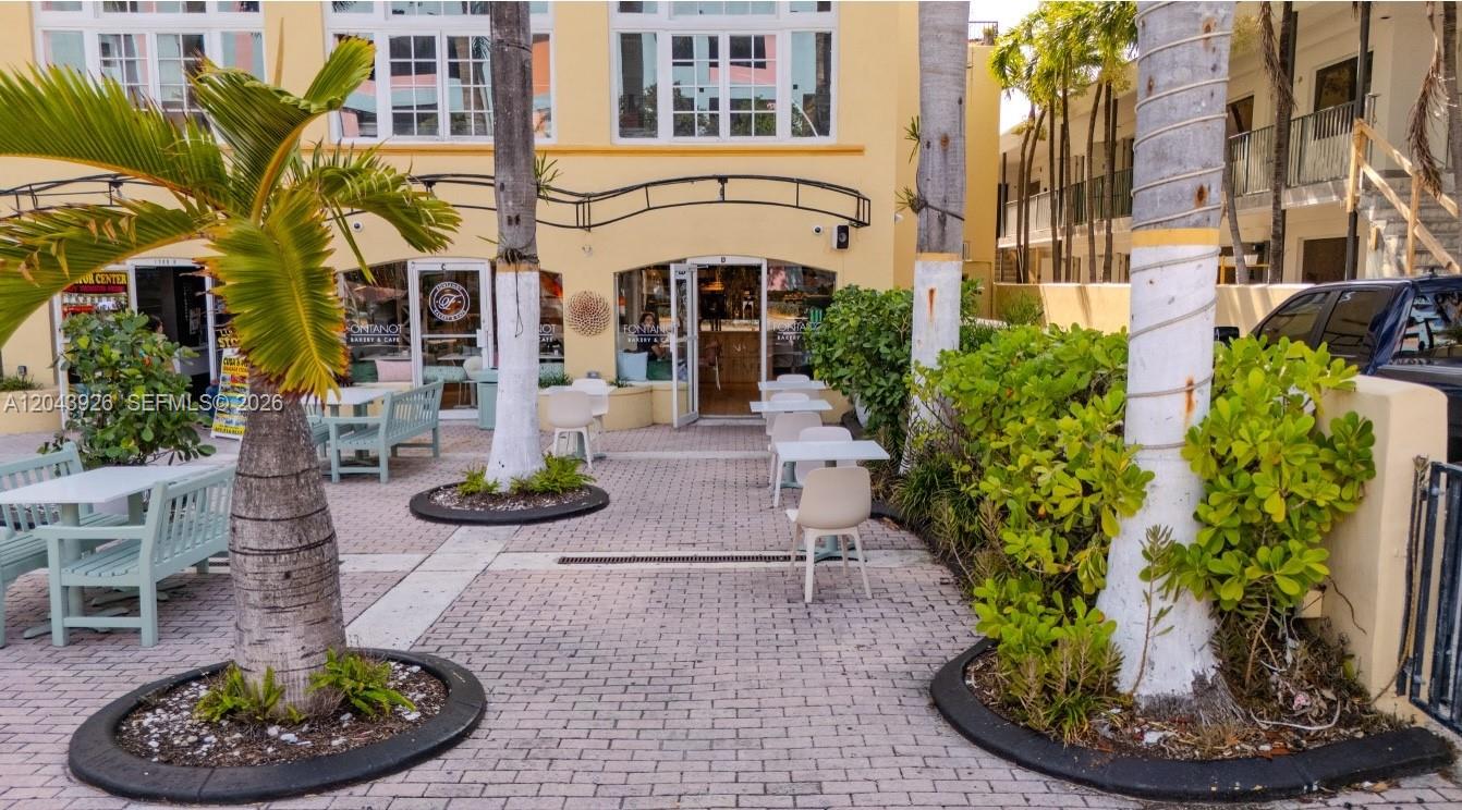 1300 Collins NE St, Miami FL 33139
