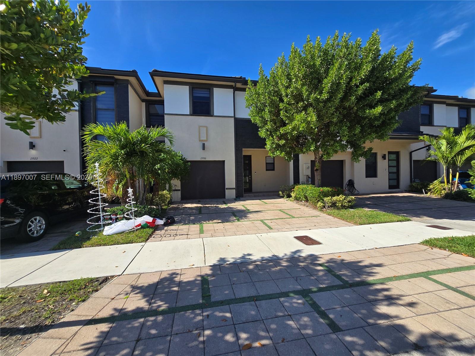 15930 NW 91st Ct, Miami Lakes FL 33018