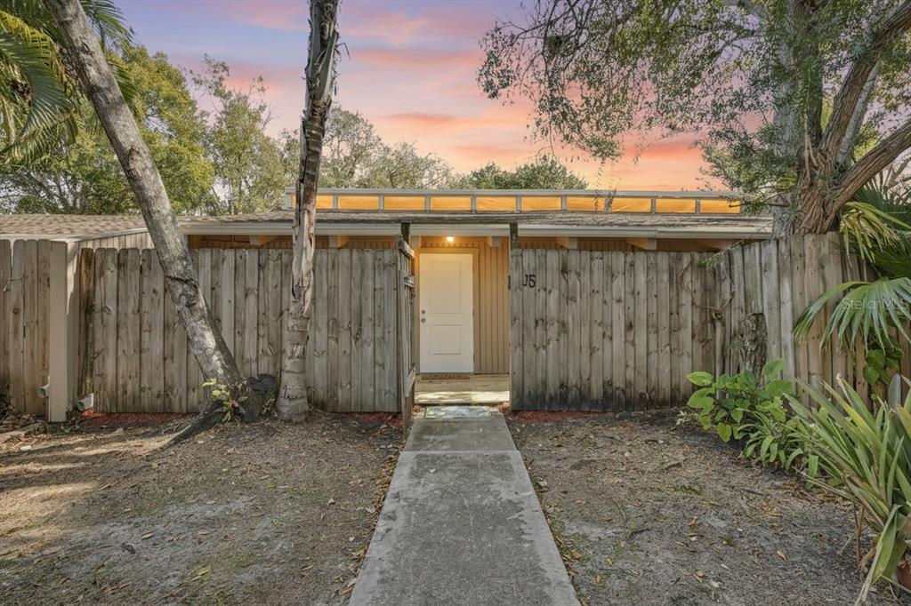 500 N JEFFERSON AVENUE UNIT 5J