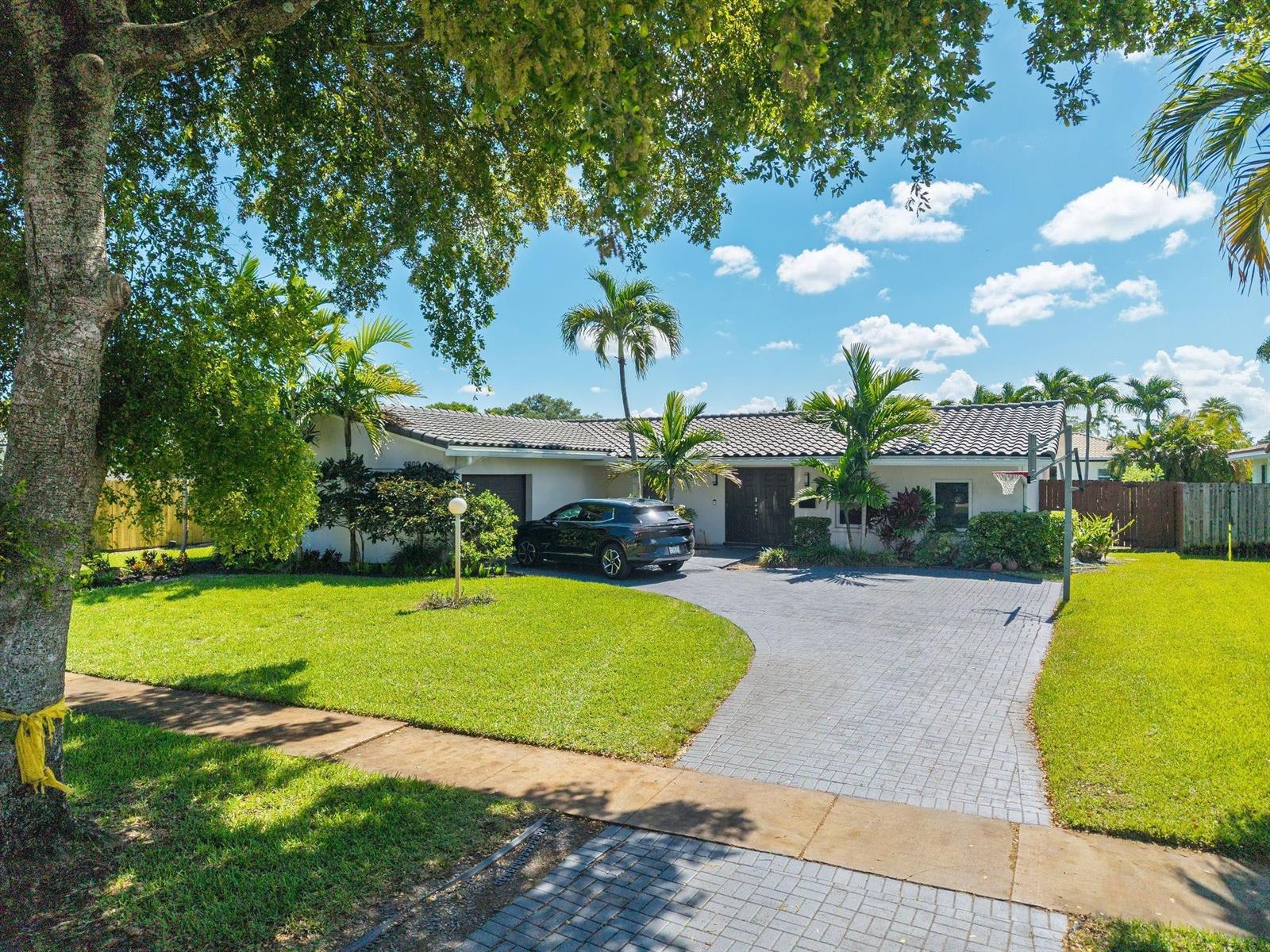 4000 N 36th Avenue, Hollywood FL 33021