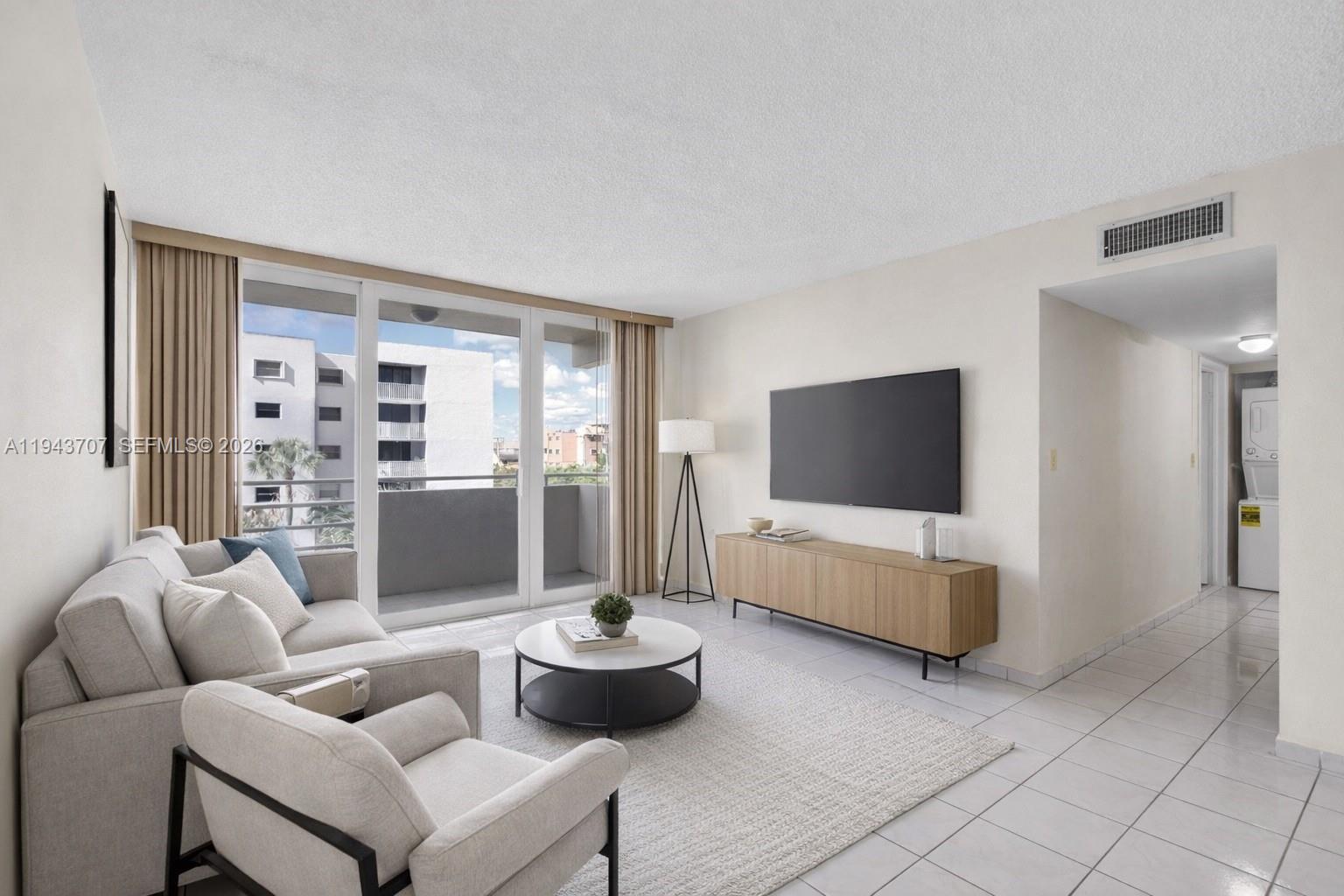 8050 NW 8th St # 305, Miami FL 33126