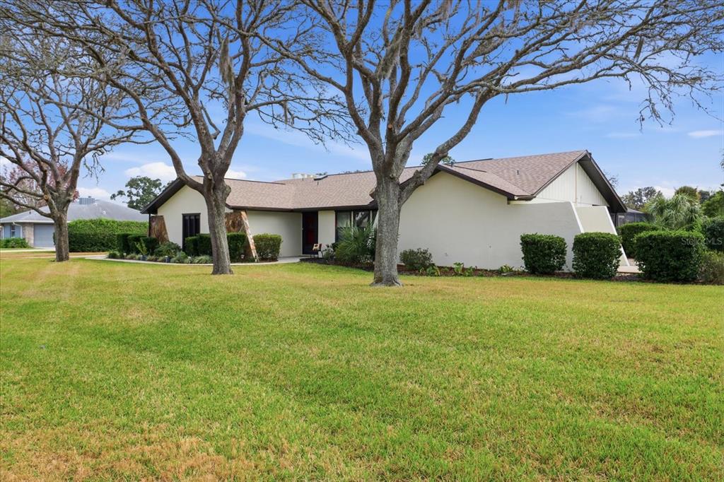 560 E FALCONRY COURT, HERNANDO, FL — photo 3 of 30