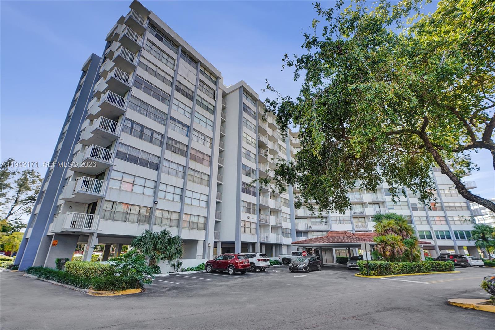 1300 NE Miami Gardens Dr # 320E, Miami FL 33179