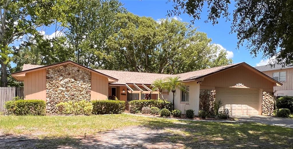 8547 CEDAR COVE DRIVE