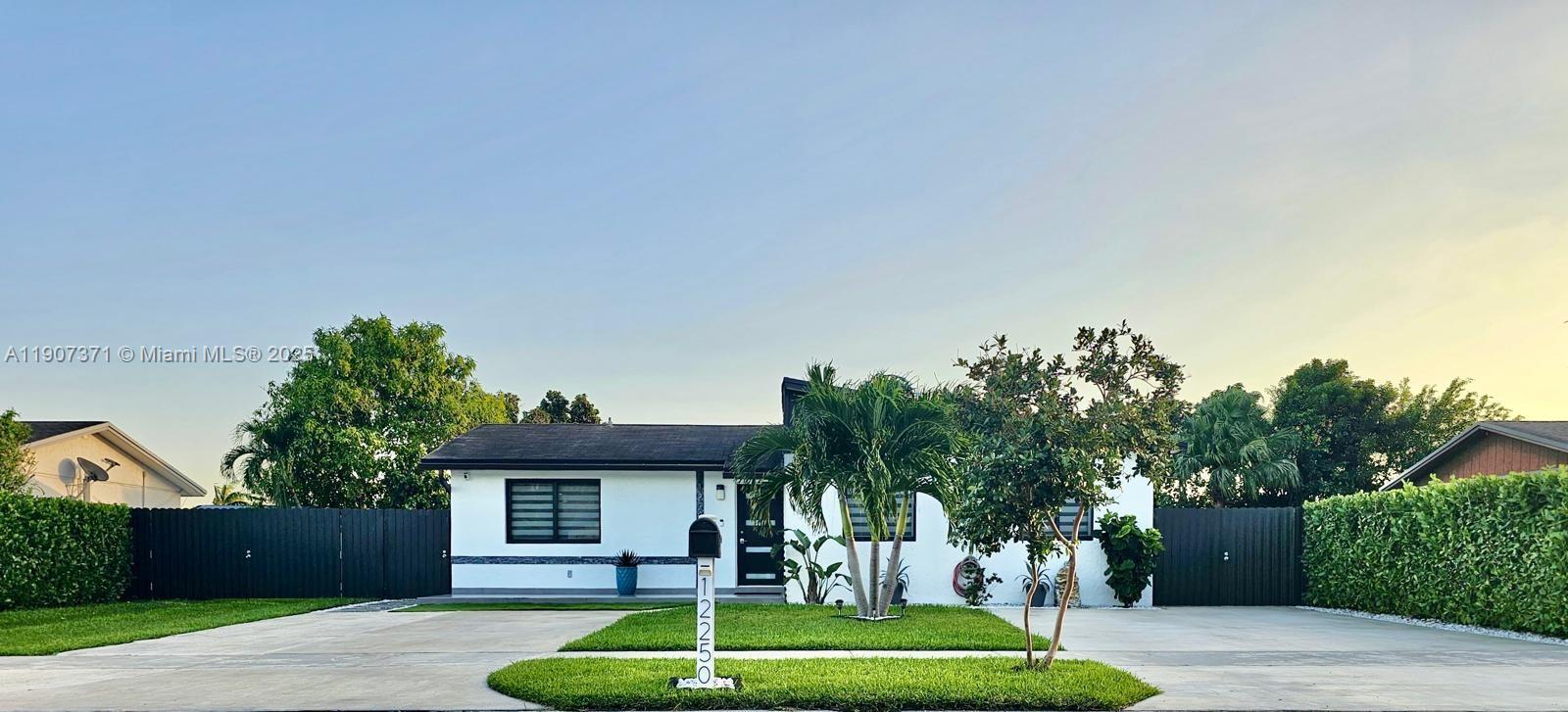 12250 SW 185th St, Miami FL 33177