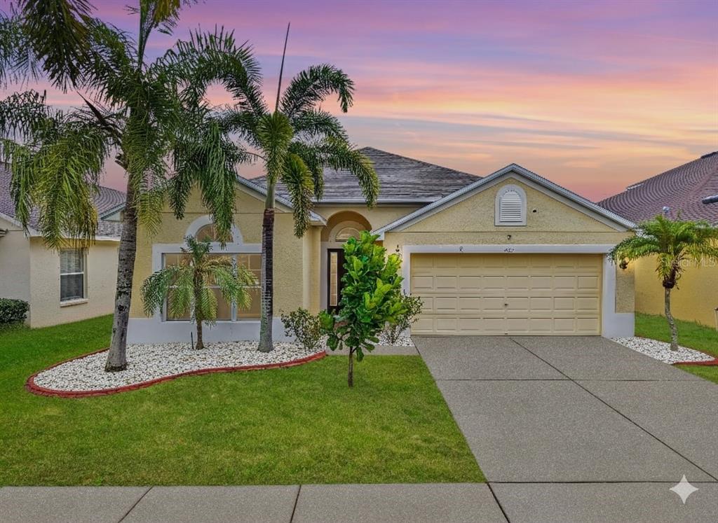 427 STONE BRIAR DRIVE
