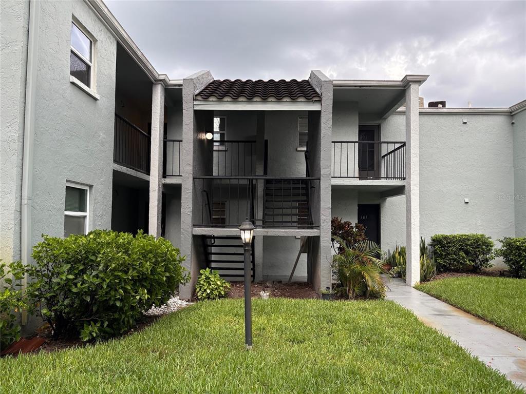 2850 SOMERSET PARK DRIVE UNIT 202